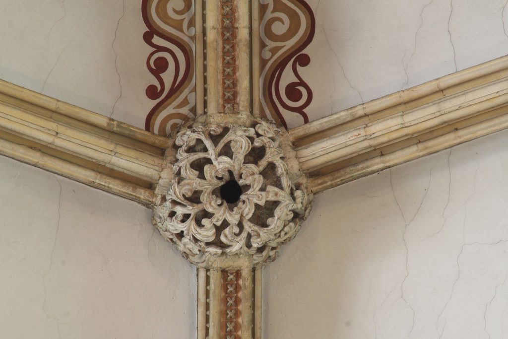 Image of boss in the nave high vaults at Lincoln Cathedral