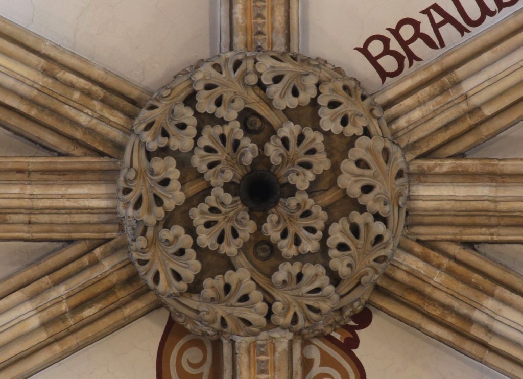 Image of boss in the nave high vaults at Lincoln Cathedral