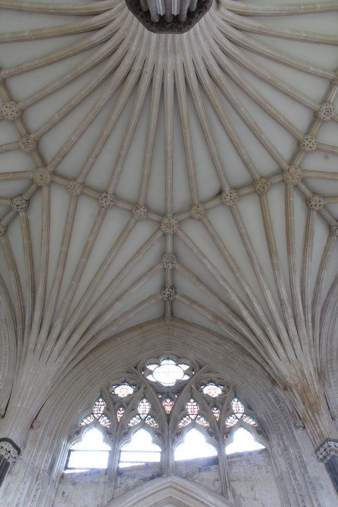 Image of the vault at Wells Cathedral Chapter House, looking up