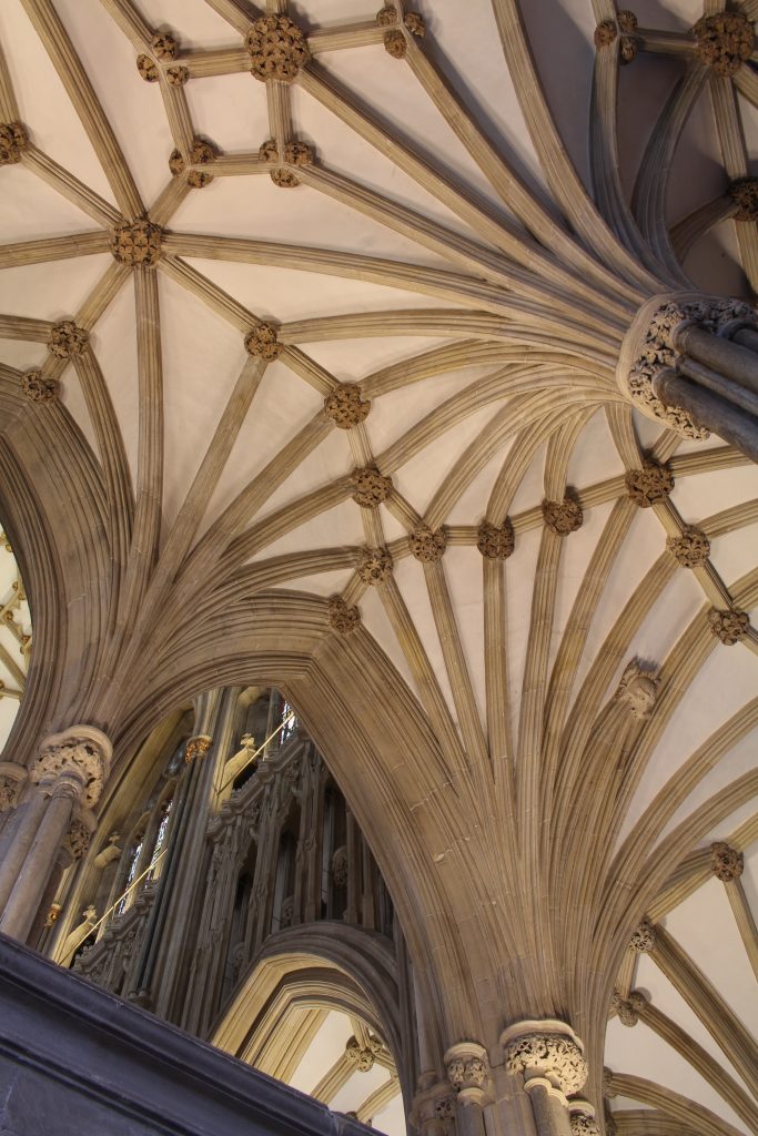 Image of vault in the retrochoir at Wells Cathedral, looking up