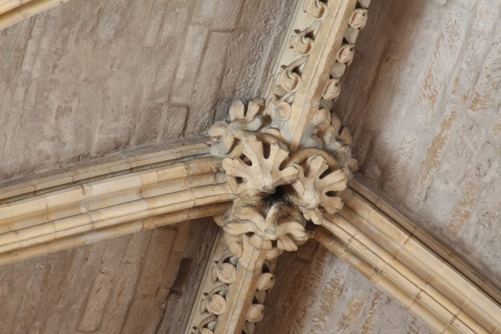 Image of rib mouldings and boss in the Angel Choir at Lincoln Cathedral